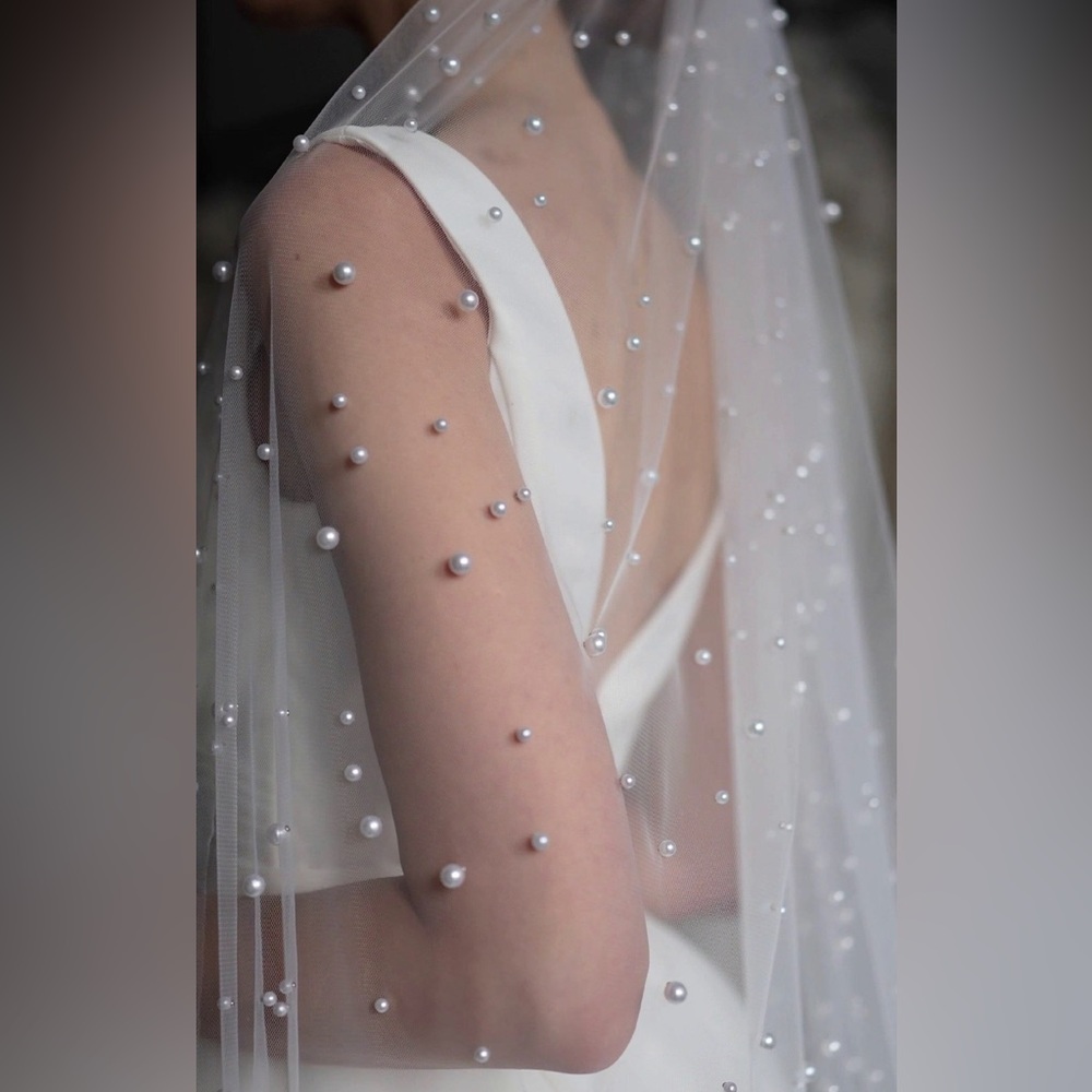 Cathedral Pearl Veil - Picture 3 of 10
